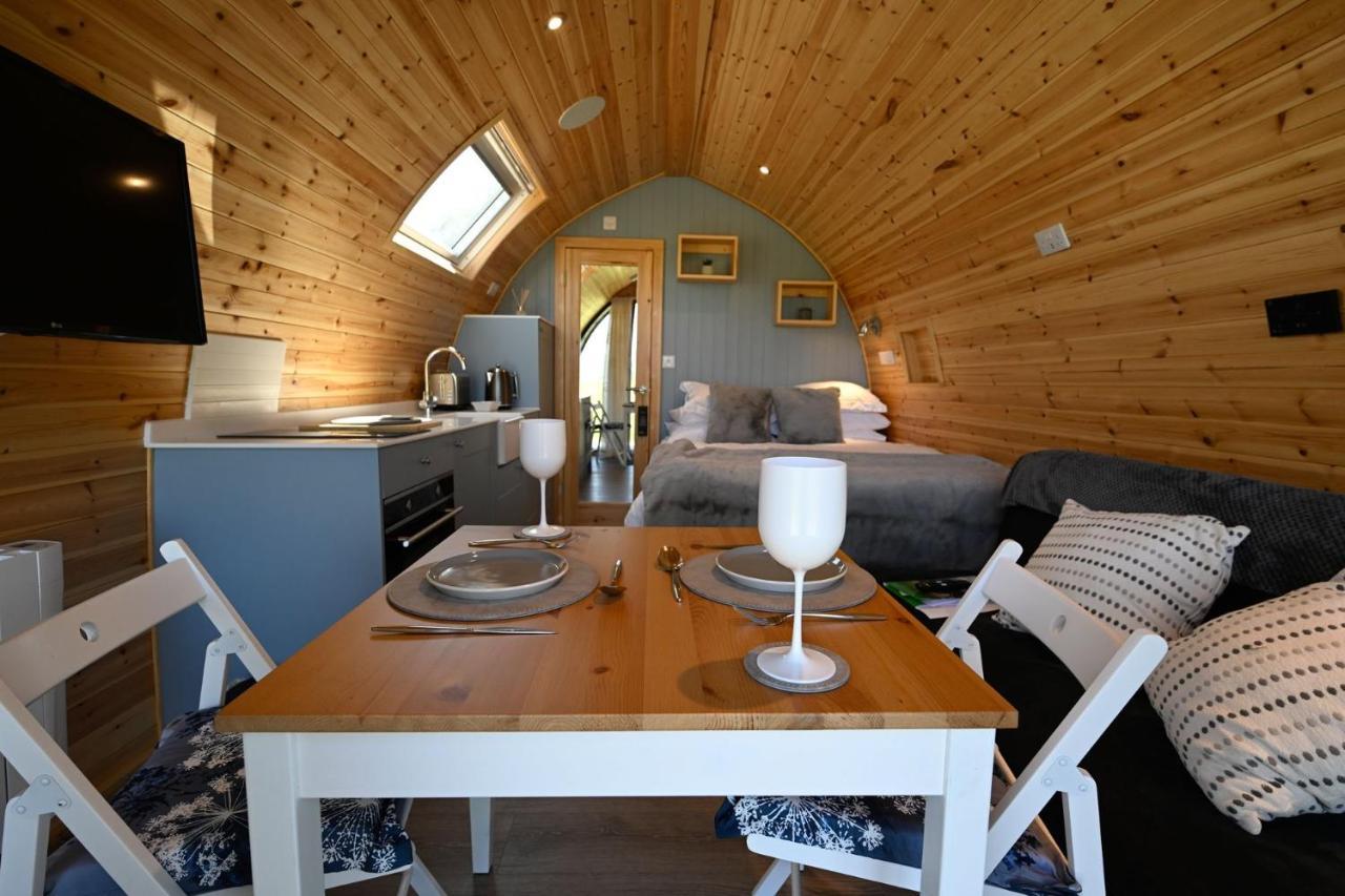 Macree Pod Villa เทโนลท์ ภายนอก รูปภาพ